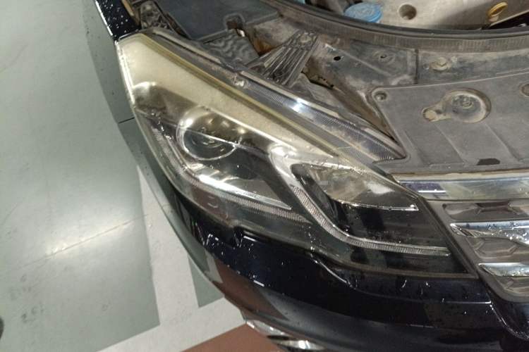 Used GAC Trumpchi GS5 Super 2015 2.0L Automatic Two-Wheel Drive Elite Edition Right Front Headlight