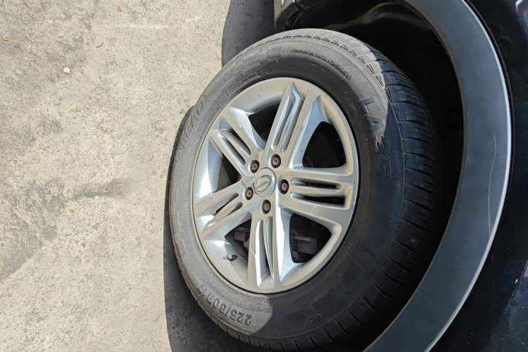 Used GAC Trumpchi GS5 Super 2015 2.0L Manual Two-Wheel Drive Comfort Edition Right Front Wheel Hub