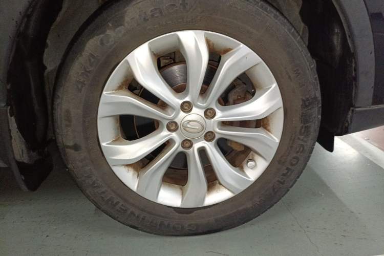 Used GAC Trumpchi GS5 Super 2015 2.0L Automatic Two-Wheel Drive Elite Edition Right Front Wheel Hub