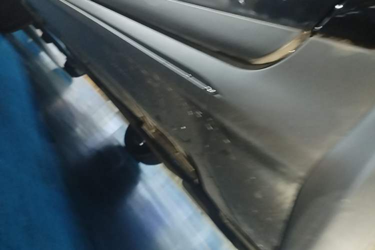 Used GAC Trumpchi GS5 Super 2015 1.8T Automatic Two-Wheel Drive Luxury Edition Right Side Sill