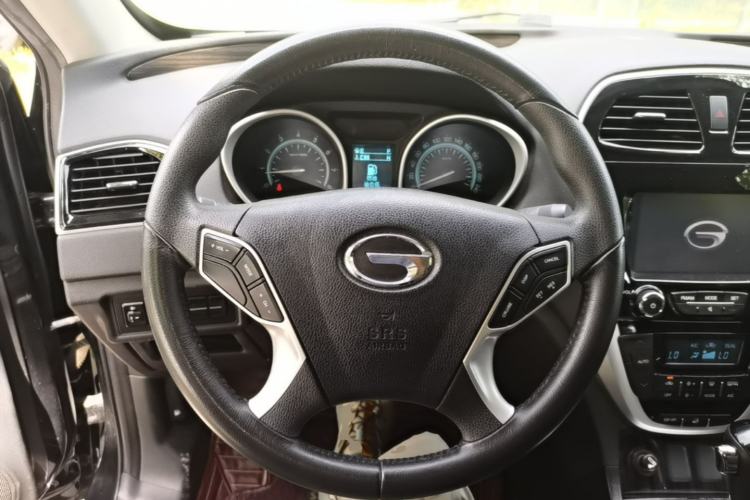 Used GAC Trumpchi GS5 Super 2015 2.0L Automatic Two-Wheel Drive Elite Edition Steering Wheel