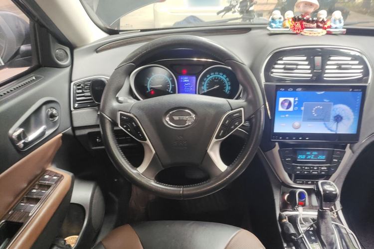 Used GAC Trumpchi GS5 Super 2015 1.8T Automatic Two-Wheel Drive Luxury Navigation Edition Steering Wheel