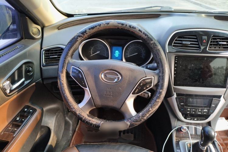 Used GAC Trumpchi GS5 Super 2015 2.0L Manual Two-Wheel Drive Elite Edition Steering Wheel