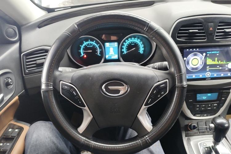 Used GAC Trumpchi GS5 Super 2015 2.0L Automatic Two-Wheel Drive Elite Edition Steering Wheel