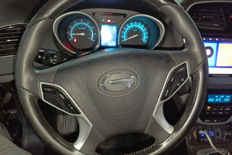 Used GAC Trumpchi GS5 Super 2015 2.0L Automatic Two-Wheel Drive Elite Edition Steering Wheel