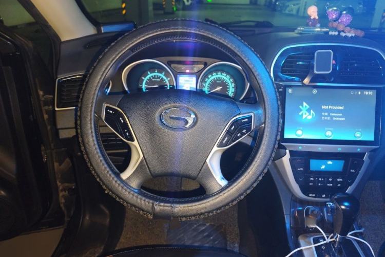 Used GAC Trumpchi GS5 Super 2015 2.0L Automatic Two-Wheel Drive Elite Edition Steering Wheel