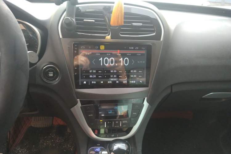 Used GAC Trumpchi GS5 Super 2015 2.0L Automatic Two-Wheel Drive Elite Edition Audio And AC Panel