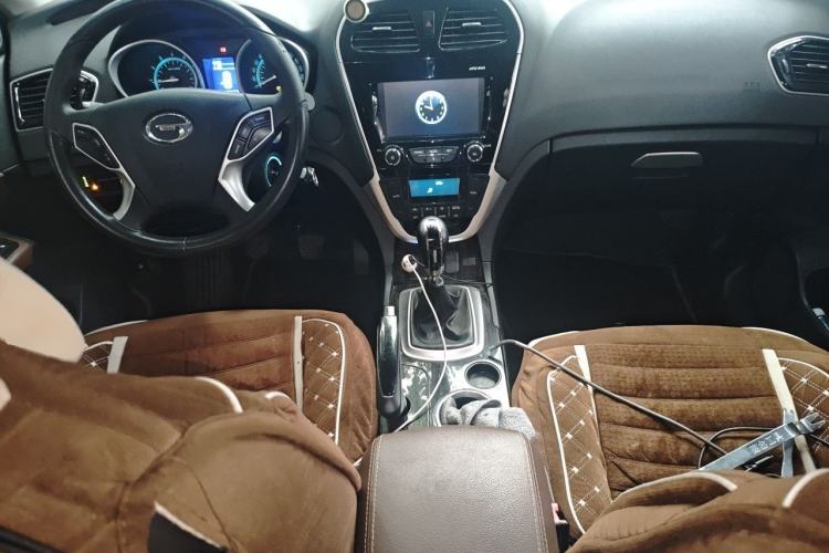 Used GAC Trumpchi GS5 Super 2015 2.0L Manual Two-Wheel Drive Elite Edition Center Console