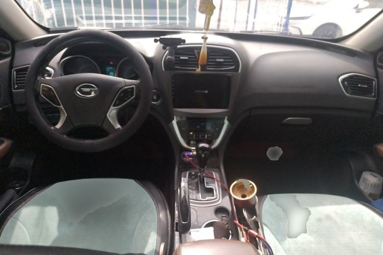 Used GAC Trumpchi GS5 Super 2015 2.0L Automatic Two-Wheel Drive Elite Edition Center Console