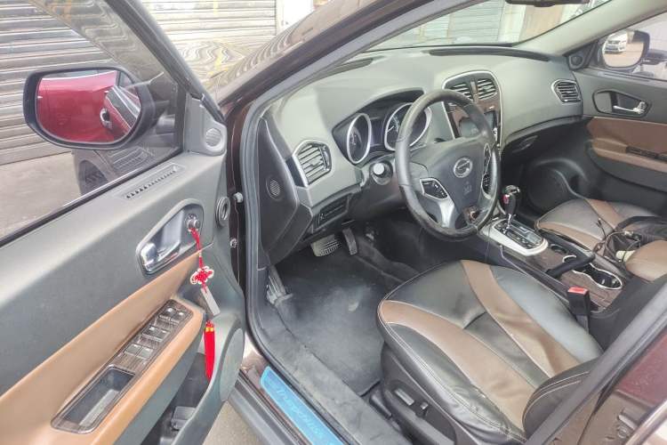 Used GAC Trumpchi GS5 Super 2015 2.0L Automatic Two-Wheel Drive Elite Edition Driver Seat