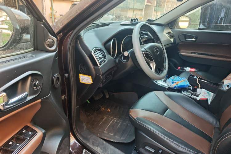 Used GAC Trumpchi GS5 Super 2015 2.0L Automatic Two-Wheel Drive Luxury Navigation Edition Driver Seat