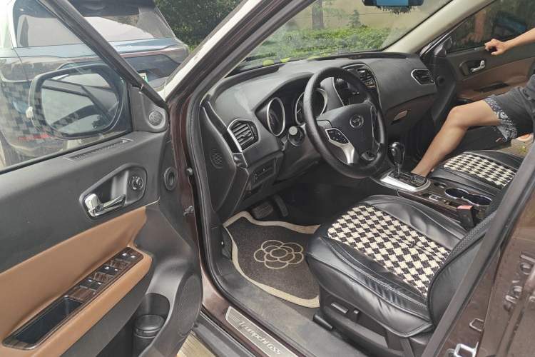 Used GAC Trumpchi GS5 Super 2015 2.0L Automatic Two-Wheel Drive Luxury Navigation Edition Driver Seat