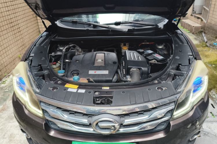 Used GAC Trumpchi GS5 Super 2015 1.8T Automatic Two-Wheel Drive Luxury Edition Engine Bay