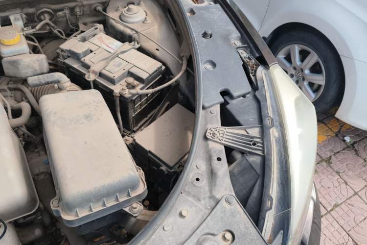Used GAC Trumpchi GS5 Super 2015 2.0L Automatic Two-Wheel Drive Comfort Edition Engine Bay Left