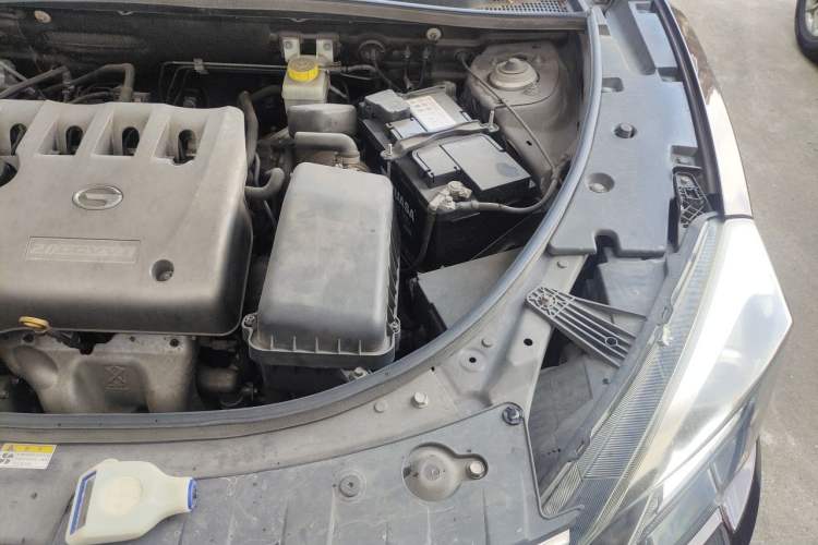 Used GAC Trumpchi GS5 Super 2015 2.0L Automatic Two-Wheel Drive Elite Edition Engine Bay Left