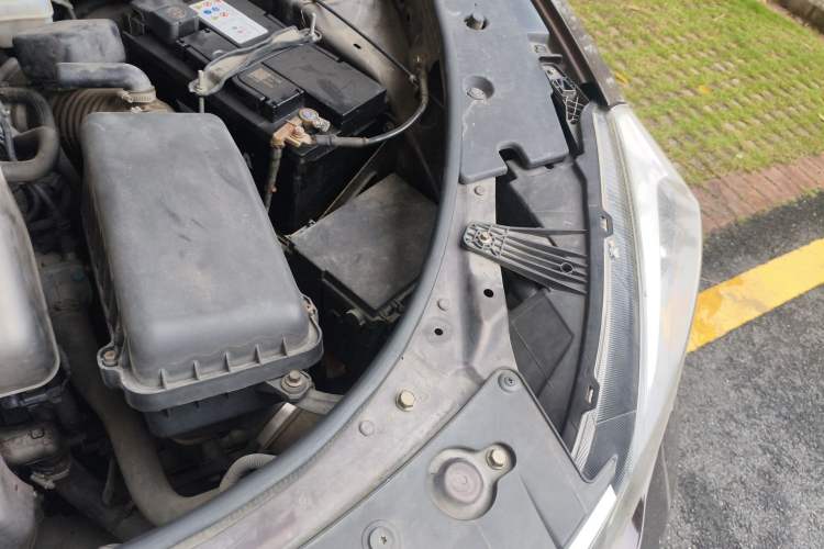 Used GAC Trumpchi GS5 Super 2015 2.0L Automatic Two-Wheel Drive Elite Edition Engine Bay Left