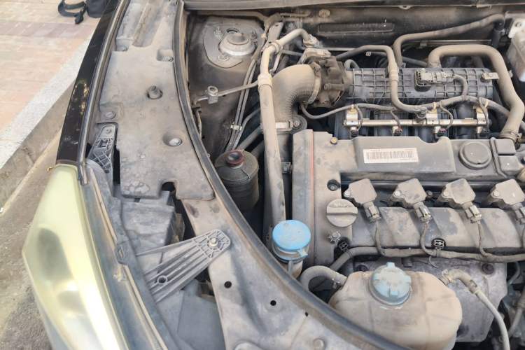 Used GAC Trumpchi GS5 Super 2015 1.8T Automatic All-Wheel-Drive Luxury Edition Engine Bay Right