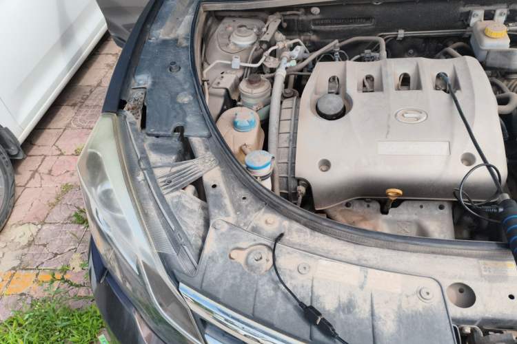 Used GAC Trumpchi GS5 Super 2015 2.0L Automatic Two-Wheel Drive Comfort Edition Engine Bay Right
