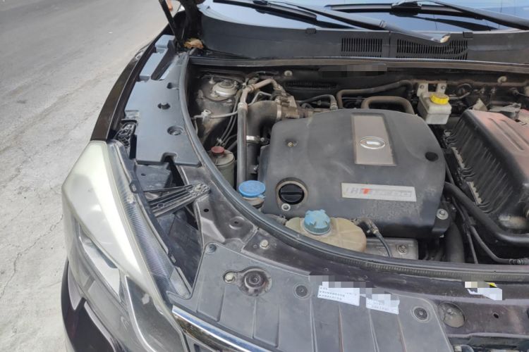 Used GAC Trumpchi GS5 Super 2015 1.8T Automatic Two-Wheel Drive Elite Edition Engine Bay Right