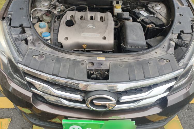 Used GAC Trumpchi GS5 Super 2015 2.0L Automatic Two-Wheel Drive Elite Edition Engine Bay