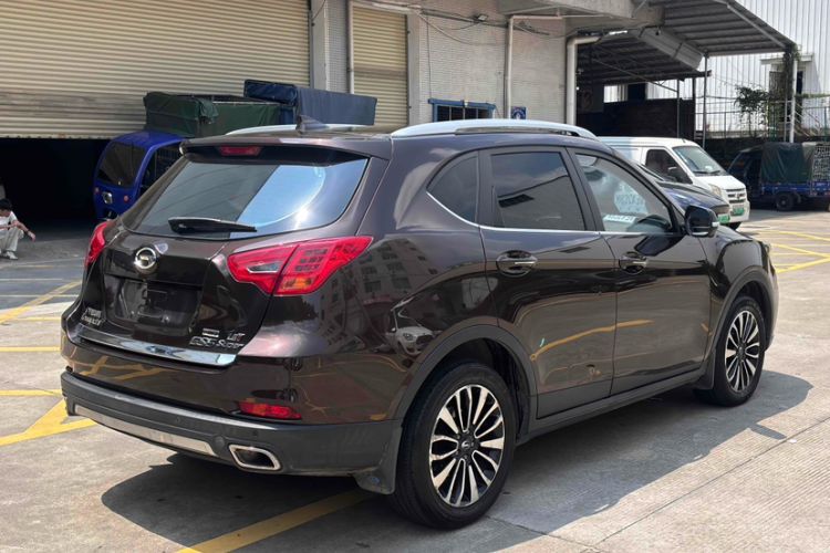 Used GAC Trumpchi GS5 Super 2015 1.8T Automatic All-Wheel-Drive Luxury Edition Exterior 1