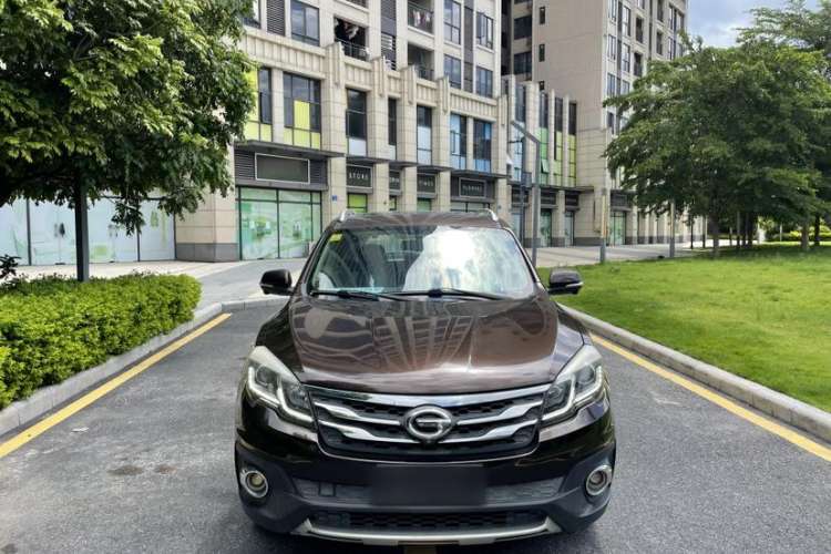 Used GAC Trumpchi GS5 Super 2015 2.0L Automatic Two-Wheel Drive Luxury Navigation Edition Exterior 1