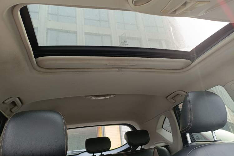 Used GAC Trumpchi GS5 Super 2015 1.8T Automatic Two-Wheel Drive Elite Edition Headliner