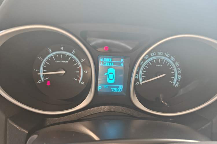 Used GAC Trumpchi GS5 Super 2015 1.8T Automatic Two-Wheel Drive Luxury Edition Instrument Cluster
