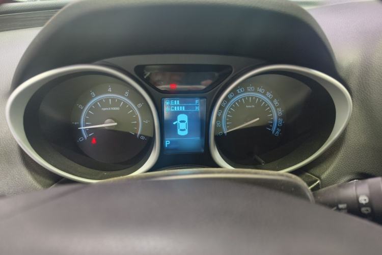 Used GAC Trumpchi GS5 Super 2015 2.0L Automatic Two-Wheel Drive Luxury Navigation Edition Instrument Cluster