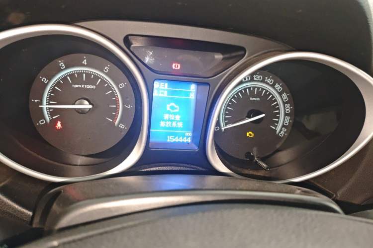 Used GAC Trumpchi GS5 Super 2015 2.0L Manual Two-Wheel Drive Elite Edition Instrument Cluster