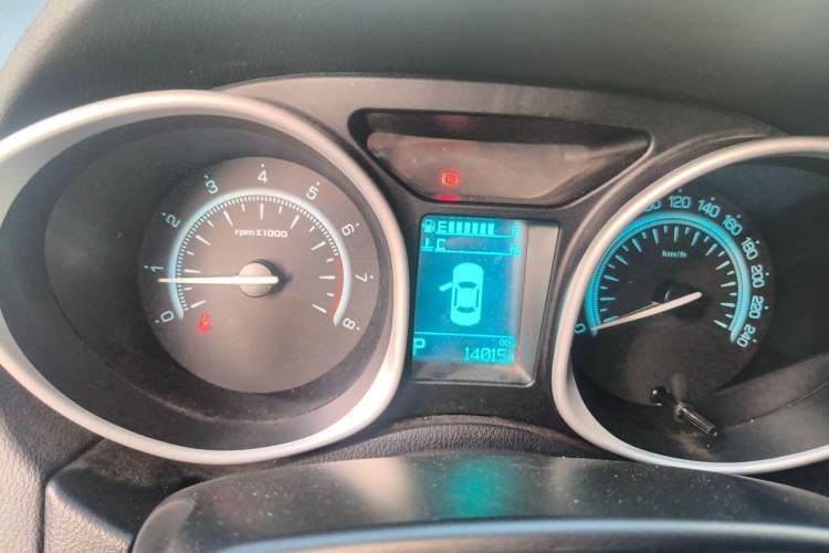 Used GAC Trumpchi GS5 Super 2015 1.8T Automatic All-Wheel-Drive Luxury Edition Instrument Cluster