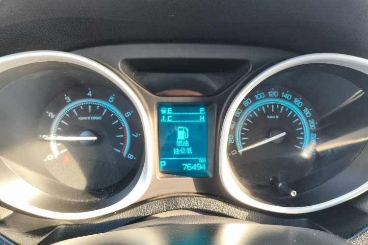 Used GAC Trumpchi GS5 Super 2015 1.8T Automatic Two-Wheel Drive Luxury Edition Instrument Cluster