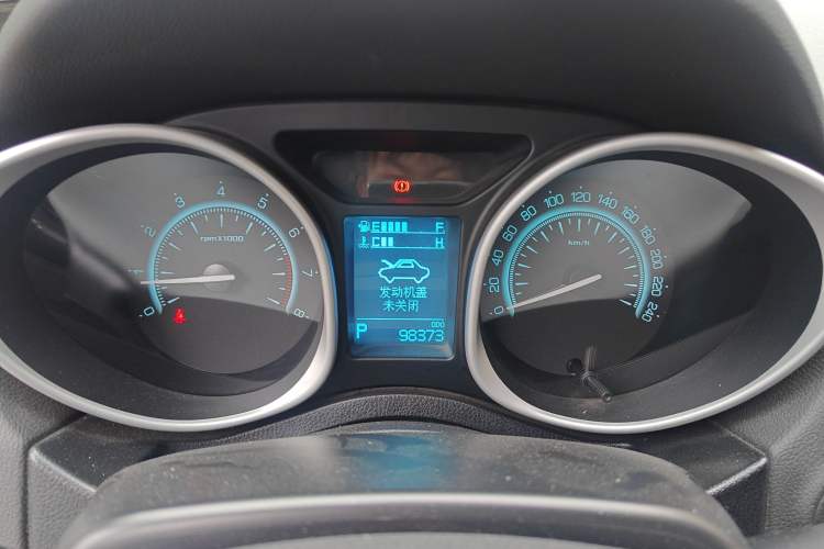 Used GAC Trumpchi GS5 Super 2015 2.0L Automatic Two-Wheel Drive Comfort Edition Instrument Cluster