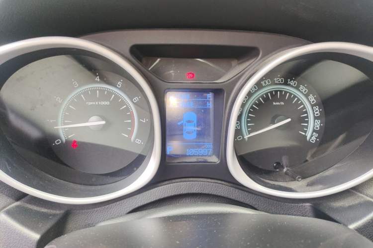 Used GAC Trumpchi GS5 Super 2015 2.0L Automatic Two-Wheel Drive Elite Edition Instrument Cluster