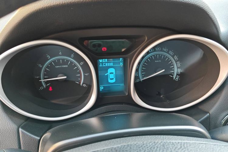 Used GAC Trumpchi GS5 Super 2015 1.8T Automatic All-Wheel-Drive Luxury Edition Instrument Cluster