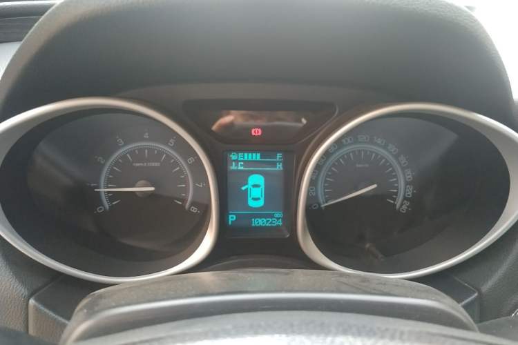 Used GAC Trumpchi GS5 Super 2015 2.0L Automatic Two-Wheel Drive Elite Edition Instrument Cluster