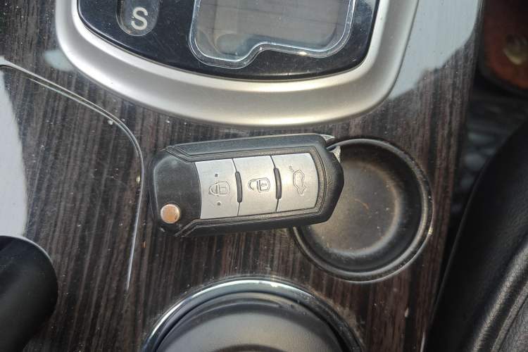 Used GAC Trumpchi GS5 Super 2015 2.0L Automatic Two-Wheel Drive Comfort Edition Interior 1