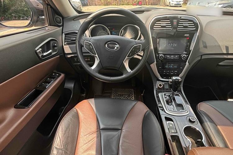 Used GAC Trumpchi GS5 Super 2015 1.8T Automatic All-Wheel-Drive Luxury Edition Interior 11