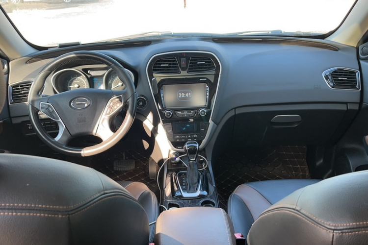 Used GAC Trumpchi GS5 Super 2015 1.8T Automatic Two-Wheel Drive Luxury Edition Interior 2