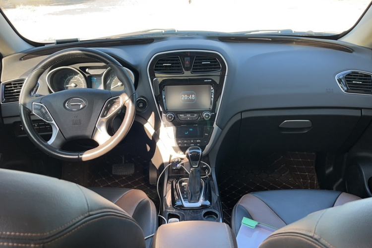 Used GAC Trumpchi GS5 Super 2015 1.8T Automatic Two-Wheel Drive Luxury Edition Interior 3