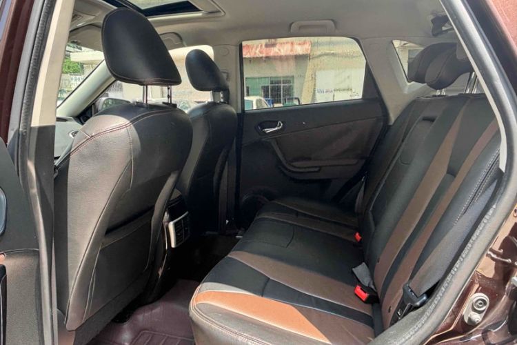 Used GAC Trumpchi GS5 Super 2015 1.8T Automatic All-Wheel-Drive Luxury Edition Interior 4