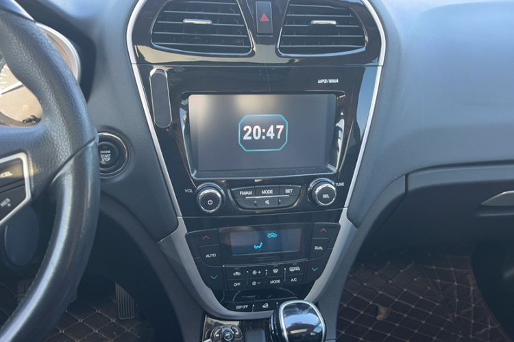 Used GAC Trumpchi GS5 Super 2015 1.8T Automatic Two-Wheel Drive Luxury Edition Interior 6