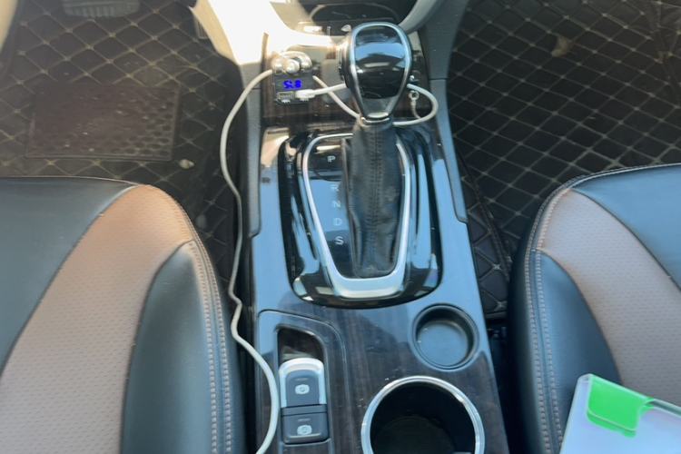 Used GAC Trumpchi GS5 Super 2015 1.8T Automatic Two-Wheel Drive Luxury Edition Interior 7