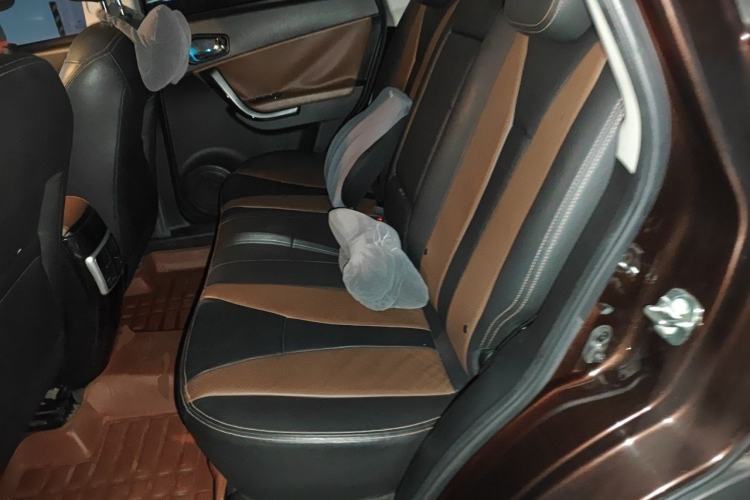 Used GAC Trumpchi GS5 Super 2015 1.8T Automatic Two-Wheel Drive Luxury Navigation Edition Left Rear Seat