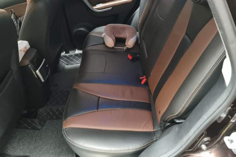 Used GAC Trumpchi GS5 Super 2015 1.8T Automatic Two-Wheel Drive Luxury Edition Left Rear Seat