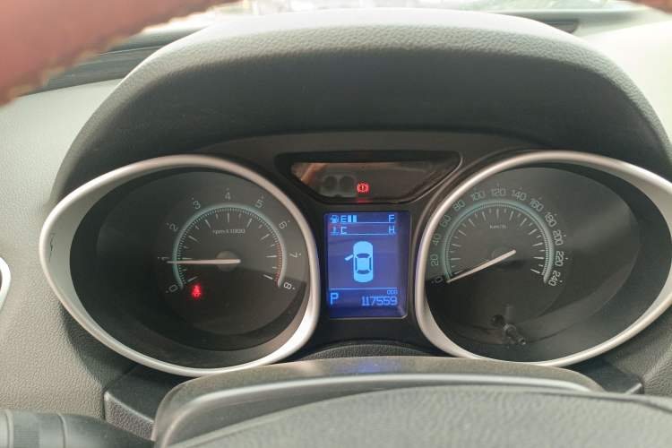Used GAC Trumpchi GS5 Super 2015 1.8T Automatic Two-Wheel Drive Elite Edition Odometer Close Up