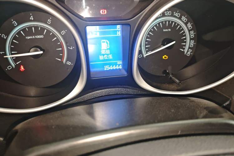 Used GAC Trumpchi GS5 Super 2015 2.0L Manual Two-Wheel Drive Elite Edition Odometer Close Up