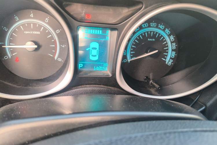 Used GAC Trumpchi GS5 Super 2015 1.8T Automatic All-Wheel-Drive Luxury Edition Odometer Close Up