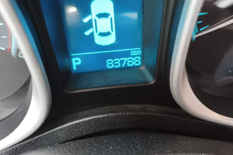Used GAC Trumpchi GS5 Super 2015 2.0L Automatic Two-Wheel Drive Comfort Edition Odometer Close Up