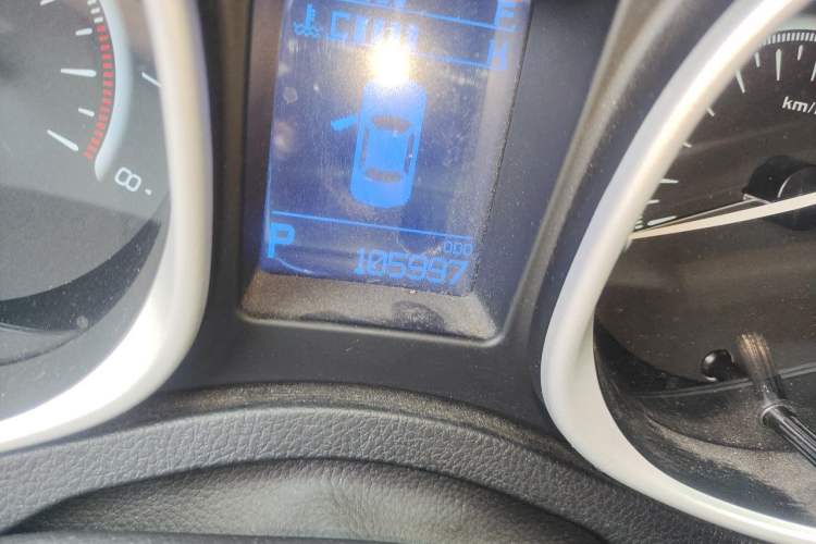 Used GAC Trumpchi GS5 Super 2015 2.0L Automatic Two-Wheel Drive Elite Edition Odometer Close Up